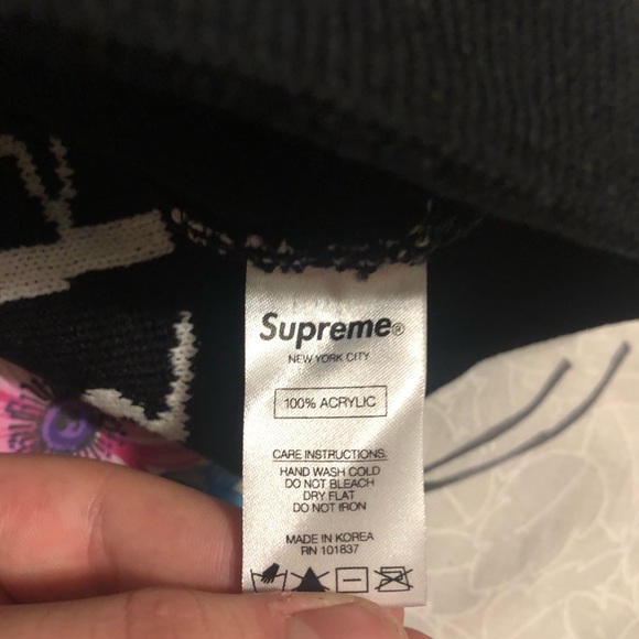 Supreme Beanie - Picture 4 of 4